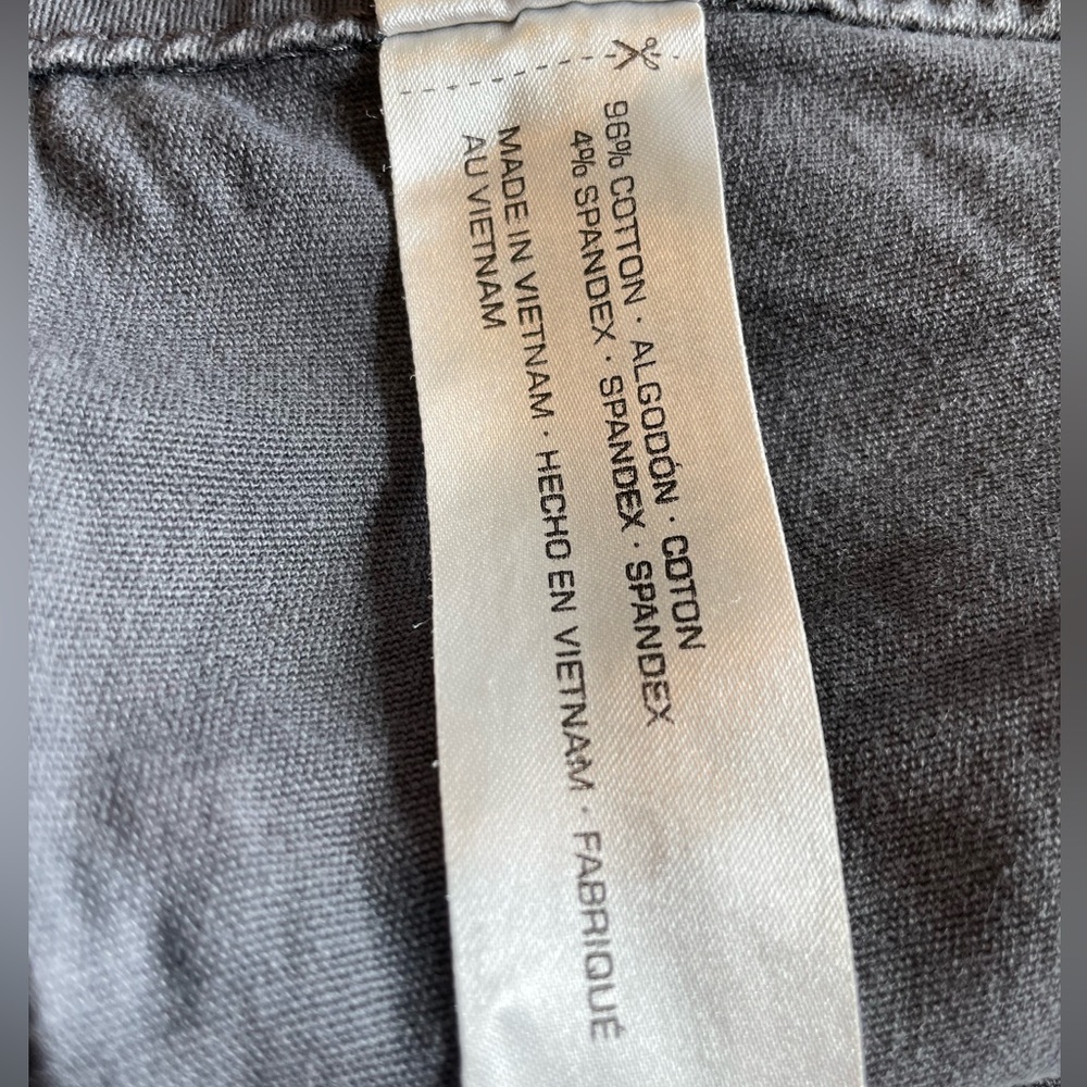 Old Navy Linen Denim Shorts - Picture 5 of 8